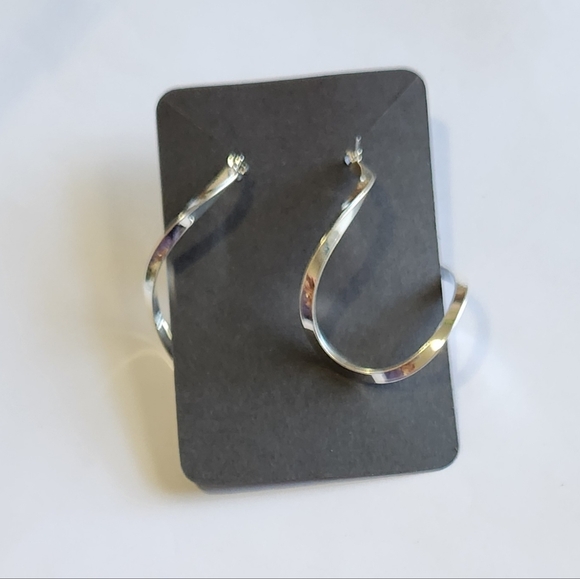 Spiral Silvertone Earrings for Pierced ears. - Picture 2 of 2